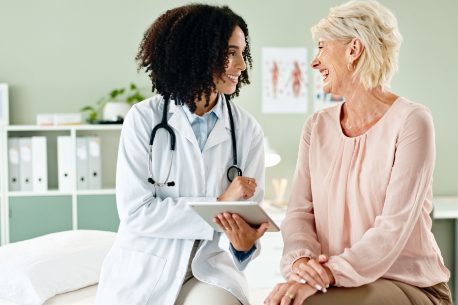 Patient and doctor in hospital