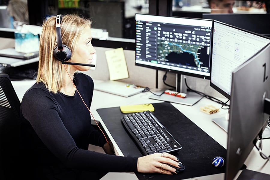 A Ryder employee performing network management